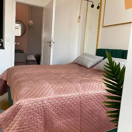 Royal Point Bed & Bath *