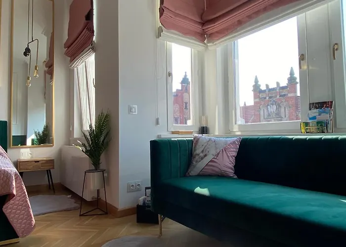 Royal Point Bed & Bath Apartment *