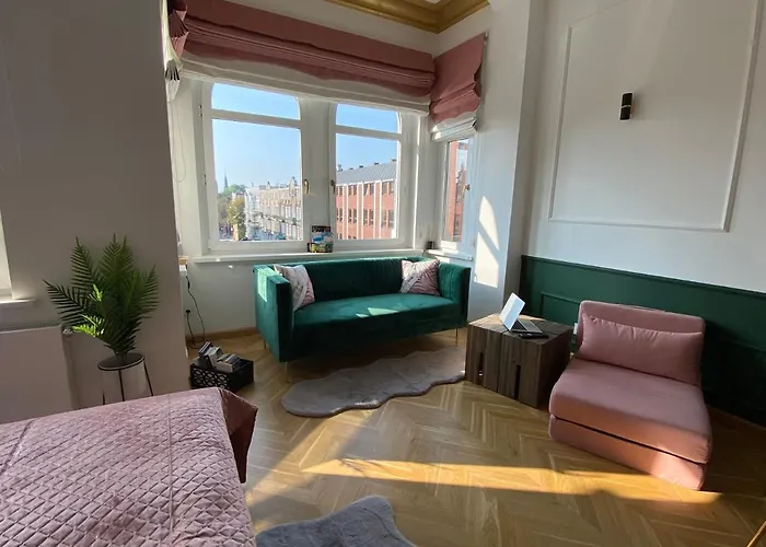 Royal Point Bed & Bath Apartment *